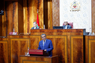 Le Chef du Gouvernement, M. Aziz Akhannouch, arrive à la Chambre des représentants en session plénière mensuelle pour répondre aux questions relatives aux politiques publiques (lundi 17 juillet 2023)