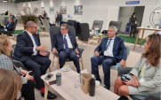  رئيس الحكومة، السيد عزيز أخنوش، في لقاء مع السيد جيمس كليفرلي، وزير الدولة البريطاني لشؤون الشرق الأوسط وشمال إفريقيا