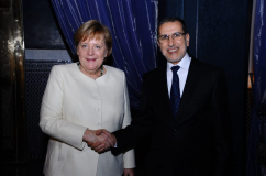 رئيس الحكومة يتباحث مع المستشارة الألمانية العلاقات الثنائية بين البلدين