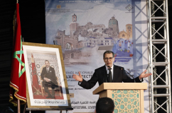 رئيس الحكومة : نعمل على توفير التغطية الصحية للمهندسين المعماريين خلال السنة الجارية. 