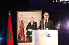 رئيس الحكومة: ندعم كل ما يقوي الجهوية والجهات ويثمن مؤهلاتها.