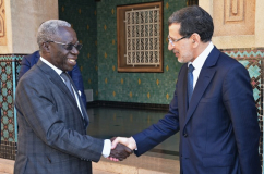 رئيس الحكومة يجري مباحثات مع ياو اوسافو مرفو وزير رئيسي برئاسة جمهورية غانا